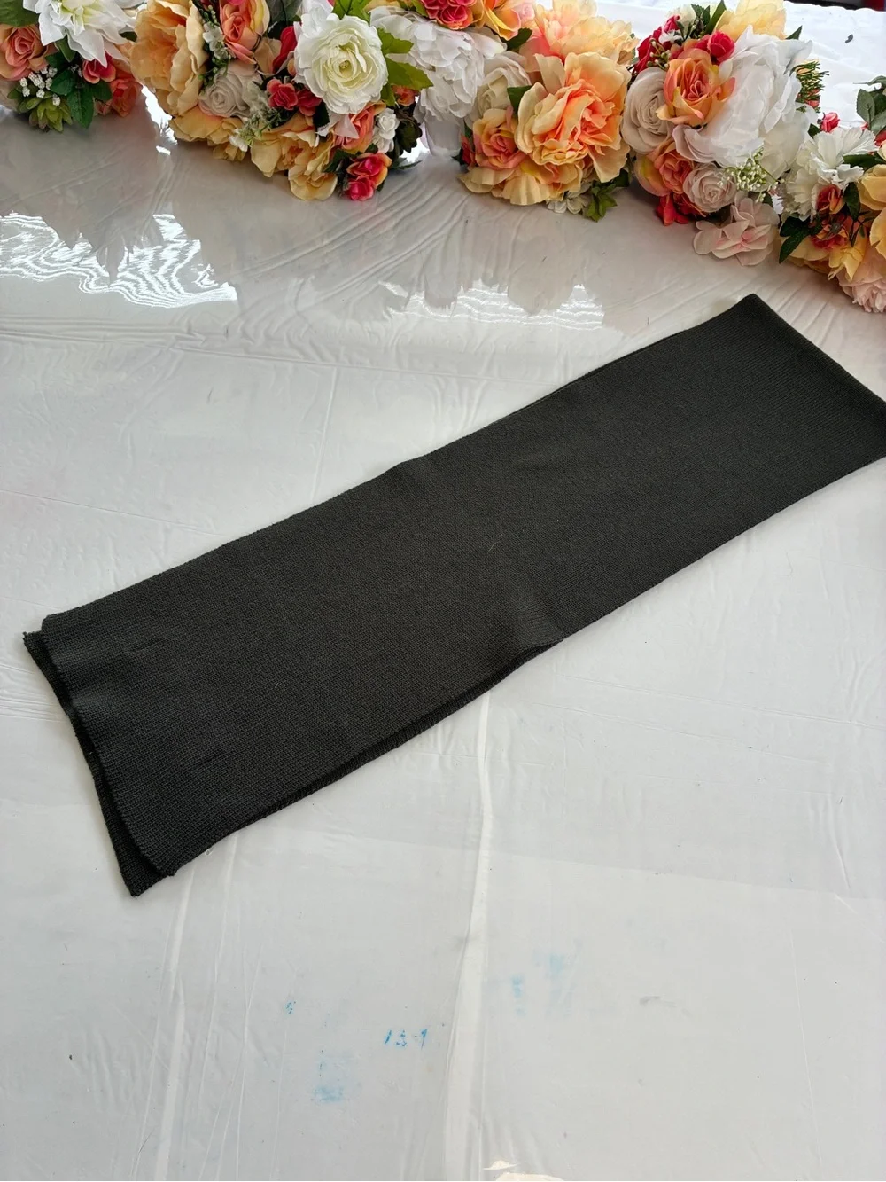 Emporio Armani Parfums Logo Knit Scarf Charcoal Gray Unisex 54in Designer